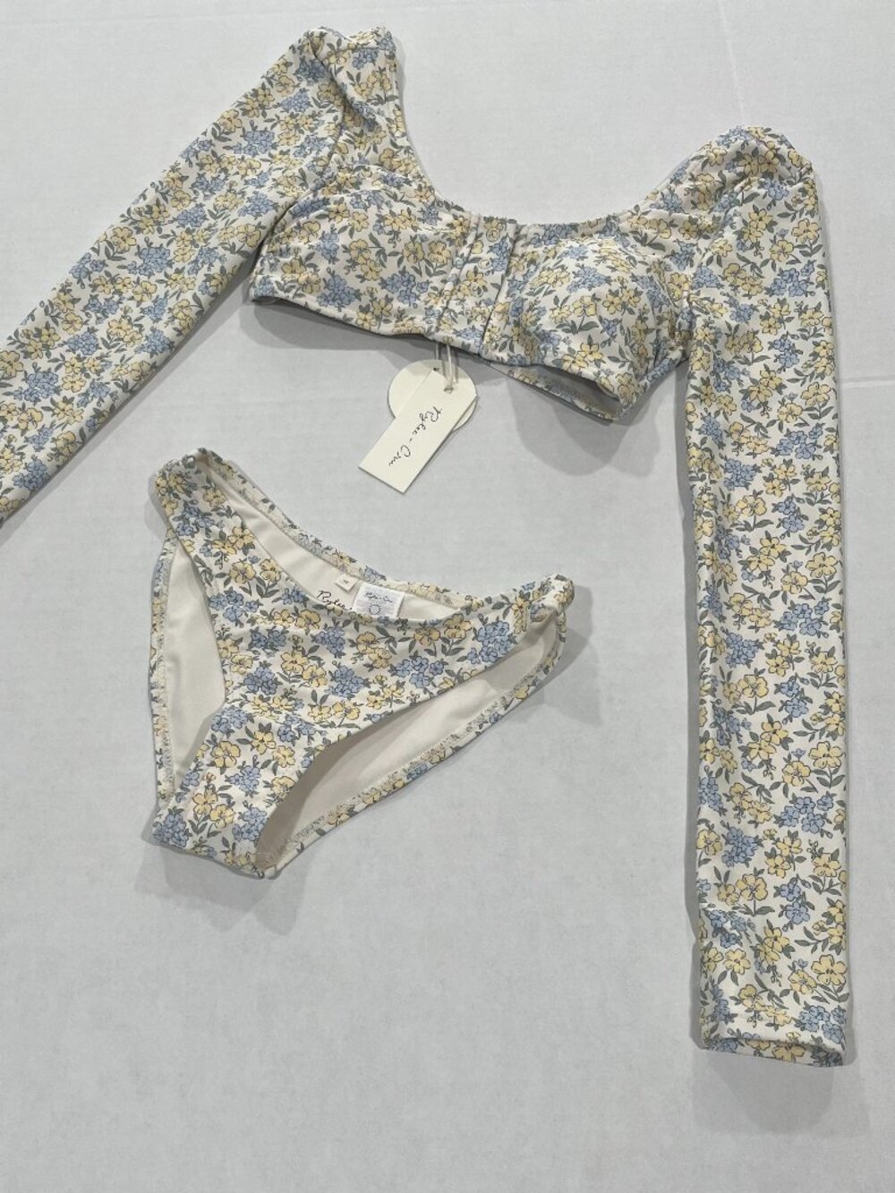Girl - 10Y & 12Y - NWT Rylee + Cru Teen Rashguard & Bikini Set in Bloom